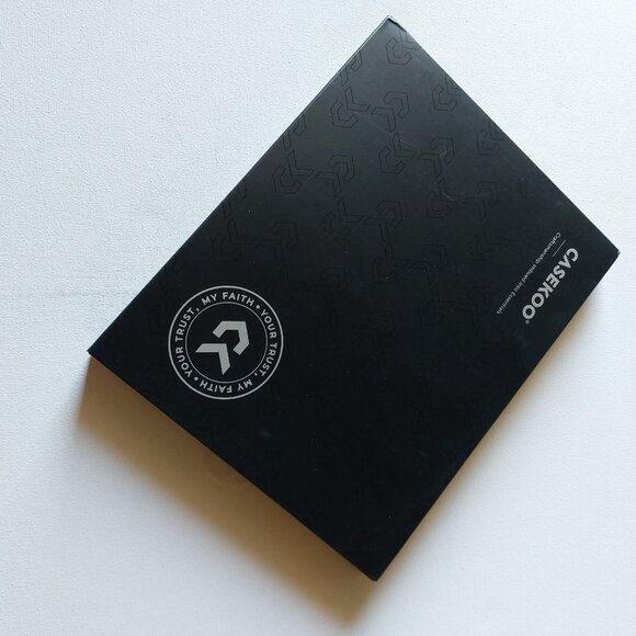 New Casekoo iPhone Case with kickstand and bag - Picture 11 of 16